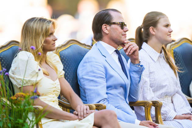 260714 Pristagaren Frida Karlsson, prins Daniel och prinsessan Estelle under utdelningen av Victoriapriset den 14 juli 2026 i Borgholm. Copyright: SUVADxMRKONJIC 1079985910st