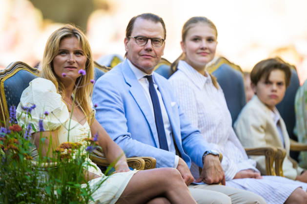 260714 Pristagaren Frida Karlsson, prins Daniel, prinsessan Estelle och prins Oscar under utdelningen av Victoriapriset den 14 juli 2026 i Borgholm. Copyright: SUVADxMRKONJIC 1079986633st