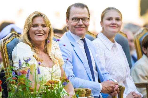 260714 Pristagaren Frida Karlsson, prins Daniel och prinsessan Estelle under utdelningen av Victoriapriset den 14 juli 2026 i Borgholm. Copyright: SUVADxMRKONJIC 1079994191st