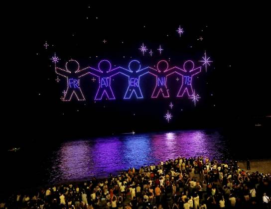 CEREMONY IN HONOR OF THE VICTIMS OF THE NICE ATTACKS PHOTOPQR NICE MATIN Dylan Meiffret Nice July 14, 2026 10 years after the July 14, 2016, Nice attack, a drone show and 86 beams of light illuminating the Promenade des Anglais Nice, July 14, 2026—10 years later—a ceremony paying tribute to the victims of the Nice attack on July 14, 2016 Nice, France  Copyright: xPHOTOPQR NICExMATIN MAXPPPxDylanxMeiffretx 20260714NIM8152 20260714NIM8152