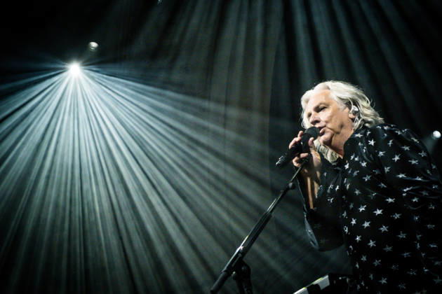 Die britische Progressive-Rock-Band Marillion tritt am 15. Juli 2026 im Haus Auensee in Leipzig auf. Zur aktuellen Besetzung auf der Tour gehören Sänger Steve Hogarth, Gitarrist Steve Rothery, Keyboarder Mark Kelly, Bassist Pete Trewavas, Schlagzeuger Ian Mosley sowie Percussionist Andy Gangadeen. Das Konzert ist Teil der Marillion Live 2026-Tour. Leipzig, Sachsen, Deutschland, 15. Juli 2026. Marillion Live Leipzig