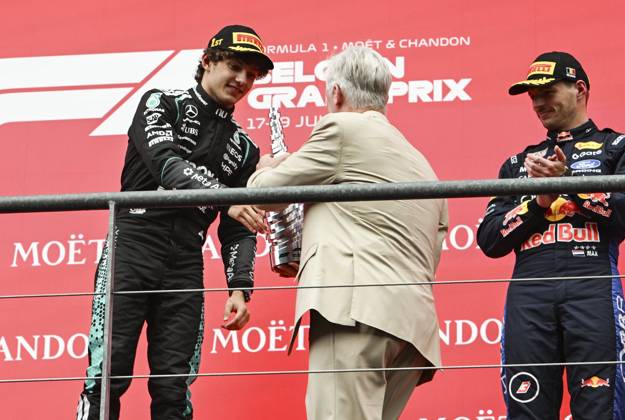 The King Visits The Formula 1 Belgian Grand Prix SPA-FRANCORCHAMPS, BELGIUM - JULY 19 : After the race, the King presents the trophy to the winner. Kimmy Antonelli. King Philippe attends the Formula 1 Belgian Grand Prix at the Spa-Francorchamps circuit. The King visits the paddock and the team facilities of Mercedes-AMG and Ferrari. He speaks with various drivers and members of the technical teams..After the race,.on July 19, 2026 in Spa-Francorchamps, Belgium, 19 07 2026 Spa-Francorchamps Belgium  Copyright: xBertxVanxDenxBrouckex