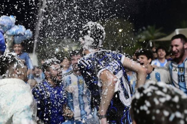 July 19, 2026, Tel-Aviv, Israel: TEL AVIV, ISRAEL Ã¢â‚¬ JULY 19, 2026: Thousands of football fans gather at Menora Mivtachim hall in Tel-Aviv to watch the final match of the World Cup between Argentina and Spain. JNA Press. Tel-Aviv Israel - ZUMAq101 20260719_zna_q101_241 Copyright: xTomerxNeubergx