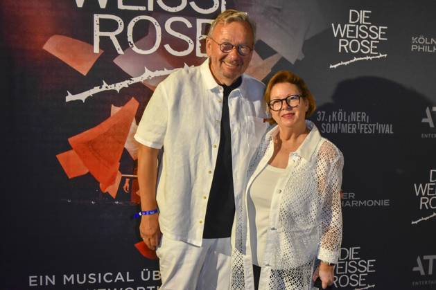 ABB SOMMERFESTIVAL- Bernd Stelter mit Frau Anke Stelter zu Gast auf dem roten Teppich bei der eroeffnungs Gala des 37.Koelner Sommerfestival mit dem Musical Die Weisse Rose in der Koelner Philharmonie am 28.07.2026 in Koeln Hamburg Deutschland
