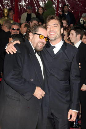 Oscars 2008 - Best Supporting Actor Oscar - JAVIER BARDEM Feb 24, 2008 - Hollywood, California, USA - Director JULIAN SCHNABEL and actor JAVIER BARDEM arriving at the 80th Annual Academy Awards held at the Kodak Theatre in Hollywood. Hollywood California USA Copyright: xPaulxFentonx