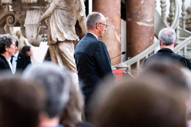 Bundeskanzler Friedrich Merz bei der Trauerandacht in der Berliner Kirche St. Marien mit anschließendem Trauermarsch nach dem Terroranschlag auf die Berliner Christopher STreet Day Parade (CSD, Berlin Pride 29 9.Personen wurden bei der Amokfahrt verletzt eine Person kam ums Leben. Chancellor Friedrich Merz attended a memorial service at St. Marien Church in Berlin, followed by a memorial march, after the terrorist attack on the Berlin Christopher Street Day Parade (CSD, Berlin Pride). Nine people were injured in the rampage, and one person was killed. Terroranschlag auf Berliner CSD - Trauerandacht und Trauermarsch