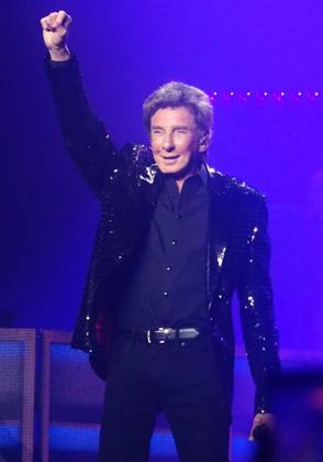 RECORD DATE NOT STATED Barry Manilow on stage for Barry Manilow - The Last Duluth Concert, Gas South Arena, Duluth, GA, August 11, 2026. Photo By: Derek Storm Everett Collection Barry Manilow - The Last Duluth Concert PUBLICATIONXNOTxINxCANxCHNxFRAxITAxJPNxNORxPOLxRUSxESPxUKxUSA