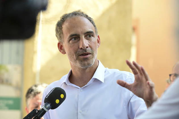 Raphael Glucksmann on Visit in Aude Co-president of French center-left party Place publique Raphael Glucksmann meets with the residents in Talairan, south-western France, on August 12, 2026 during a visit in Aude. Photo by Pascal Rodriguez ABACAPRESS.COM Talairan France  Copyright: xRodriguezxPascal ABACAx
