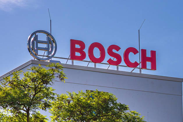 Bosch-Werk, Nürnberg, 11.08.2026 Firmenlogo und Schriftzug von Bosch auf dem Dach des Werk in Nürnberg. Nürnberg Bayern Deutschland