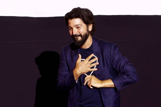 Sarajevo, BiH, 150826. National Theater. The second evening of the 32nd Sarajevo Film Festival. In the photo: Diego Luna, winner of the Heart of Sarajevo, Photo: Antonio Balic CROPIX Copyright: xxAntonioxBalicx luna_sff6-150826