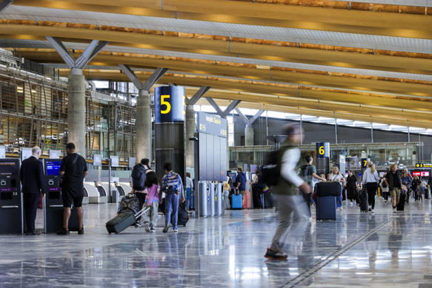 Flygelederforeningen gar ut i streik Gardermoen 20260823. Avgangshallen Oslo lufthavn Gardermoen. Flygelederstreiken forer til omfattende kanselleringer og forsinkelser pa norske flyplasser. Pa Oslo lufthavn Gardermoen er flere planlagte flyvninger sondag morgen kansellert, og flyplassen er stengt fra 06.30 til 11.30. Foto: Amanda Pedersen Giske NTB Gardermoen Norge WNnqe9gvHJc EDITORIAL USE ONLY Ref:_BNCWNnqe9gvHJc.jpg Copyright: xAmandaxPedersenxGiskexx xNTBx