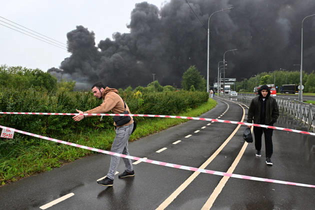 Fire breaks out at logistics center in St. Petersburg ST. PETERSBURG, RUSSIA - AUGUST 23: Thick black smoke rises after a fire breaks out at a logistics center in St. Petersburg, Russia, on August 23, 2026. Boris Smirnov Anadolu Saint Petersburg Russia. Editorial use only. Please get in touch for any other usage.  Copyright: x2026xAnadoluxBorisxSmirnovx