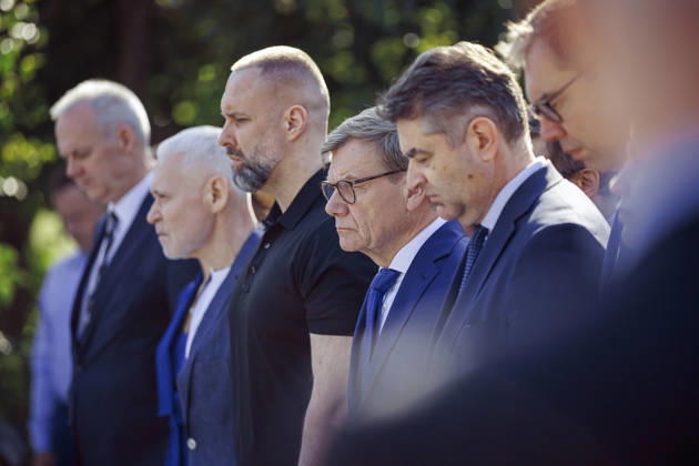 News Bilder des Tages Johann Wadephul (CDU), Bundesaussenminister, nimmt in Charkiw an einer Flaggenzeremonie anlaesslich des Tages der ukrainischen Nationalflagge teil. Charkiw, 23.08.2026. Fotografiert im Auftrag des Auswaertigen Amtes Charkiw Ukraine Copyright: xThomasxTrutschel AAx