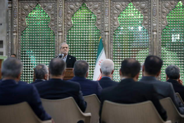 Iranian President Masoud Pezeshkian TEHRAN, IRAQ - AUGUST 23: (----EDITORIAL USE ONLY – MANDATORY CREDIT - IRANIAN PRESIDENCY HANDOUT - NO MARKETING NO ADVERTISING CAMPAIGNS - DISTRIBUTED AS A SERVICE TO CLIENTS----) Iranian President Masoud Pezeshkian speaks during an event to mark the first day of the Government Week at the mausoleum of Ayatollah Ruhollah Khomeini, the founder of the Islamic Republic of Iran, in Tehran, Iran on August 23, 2026. Iranian Presidency Anadolu Tehran Iran. Editorial use only. Please get in touch for any other usage.  Copyright: x2026xAnadoluxIranianxPresidencyx