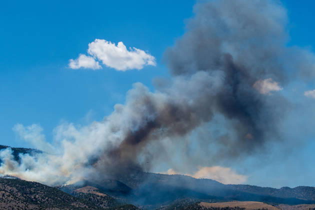 August 23, 2026, Elberta, Utah, USA: Smoke and flames are visible on a hillside as the Big Mountain Fire burns southwest of Elberta, Utah, United States, on August 23, 2026. State and local air and ground resources were deployed to fight the wildland fire, which rapidly reached an estimated 30 acres with zero containment. Elberta USA - ZUMAm292 20260823_znp_m292_022 Copyright: xCharlesxMcClintockxWilsonx