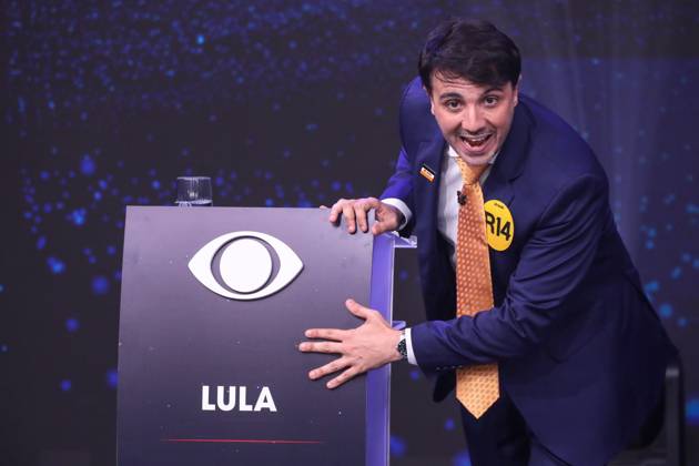 Band hosts the first presidential debate without Lula and Flavio Bolsonaro. Sao Paulo, SP. 23.08.2026 - Presidential Debate - Candidate Renan Santos (mission) during the first debate of the presidential race elections promoted by TV Bandeirantes, at the station s headquarters, in the southern zone of Sao Paulo, this Sunday, August 23, 2026.(Foto: Marina Uezima Brazil Photo Press Brazil Photo Press) INTERNATIONAL Sao Paulo Sao Paulo Brasil Copyright: xMarinaxUezimax