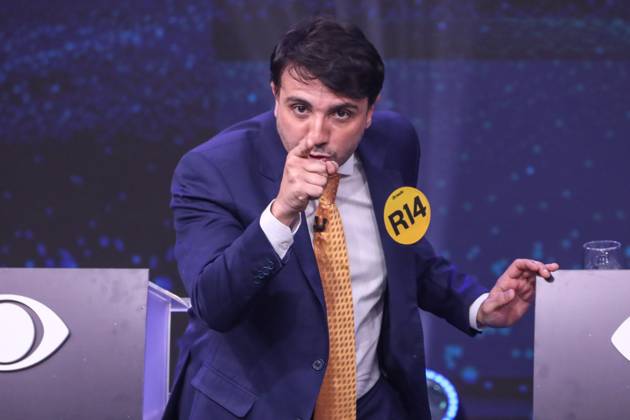 Band hosts the first presidential debate without Lula and Flavio Bolsonaro. Sao Paulo, SP. 23.08.2026 - Presidential Debate - Candidate Renan Santos (mission) during the first debate of the presidential race elections promoted by TV Bandeirantes, at the station s headquarters, in the southern zone of Sao Paulo, this Sunday, August 23, 2026.(Foto: Marina Uezima Brazil Photo Press Brazil Photo Press) INTERNATIONAL Sao Paulo Sao Paulo Brasil Copyright: xMarinaxUezimax