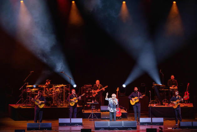 August 23, 2026, Vienna, Virginia, USA: Founder and lead singer Nicolas Reyes of the Gipsy Kings and his band perform their high-energy fusion of flamenco, rumba, salsa, and pop, featuring iconic songs, at the Filene Center at Wolf Trap in Vienna, Virginia, on Sunday, August 23, 2026. Vienna USA  - ZUMAkh2_ 20260823_znp_kh2_008 Copyright: xAlixKhalighx