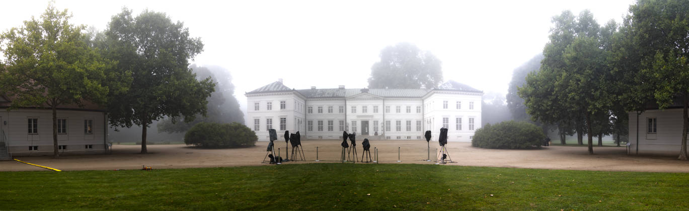 Bundeskabinett Klausur Neuhardenberg 25.08.2026, Germany, Bradenburg, Schloss Neuhardenberg, Neuhardenberg, Bundesregierung, Kabinettsklausur auf Schloss Neuhardenberg mit Bundeskanzler Friedrich Merz, hier das Schloss im Nebel vor dem Eintreffen des Bundeskanzlers Â Neuhardenberg Brandenburg Germany