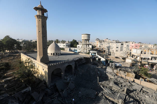 Abu Salim Mosque severely damaged in Israeli airstrike in Deir al-Balah DEIR AL-BALAH, GAZA, PALESTINE - AUGUST 25: General view of the severe destruction at the Abu Salim Mosque and surrounding neighborhood following an Israeli airstrike carried out despite the ceasefire in Deir al-Balah, in the central Gaza Strip, Palestine on August 25, 2026. The strike caused widespread collapse, reduced parts of the religious building to rubble, and damaged nearby residential structures and streets across the area. Moiz Salhi Anadolu Deir al-Balah Gaza. Editorial use only. Please get in touch for any other usage.  Copyright: x2026xAnadoluxMoizxSalhix