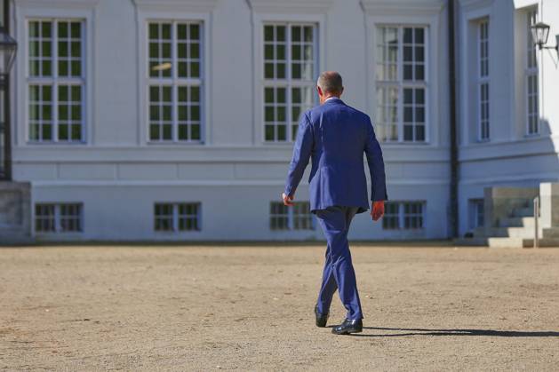 Neuhardenberg, Brandenburg, Deutschland, 25.08.2026: Schloss Neuhardenberg: Kabinettsklausur: Bundeskanzler Friedrich Merz (CDU) bei der Ankunft Copyright: xdtsxNachrichtenagenturx dts_130904