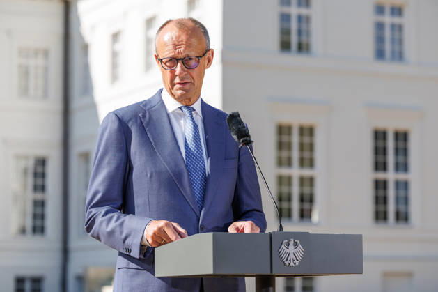 Kabinettsklausur im Schloss Neuhardenberg Bundeskanzler Friedrich Merz (CDU) bei einer Kabinettsklausur am 25.08.26 im Schloss Neuhardenberg in Brandenburg. Brandenburg Deutschland Schloss Neuhardenberg
