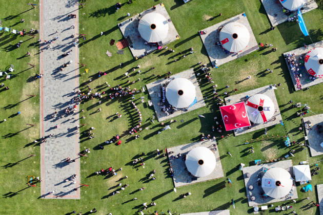 955th Anniversary of Malazgirt Victory in Bitlis, Turkiye BITLIS, TURKIYE - AUGUST 25: An aerial view shows crowds and traditional tents at Recep Tayyip Erdogan Ahlat National Garden during events marking the 955th anniversary of the Malazgirt Victory (Battle of Manzikert), on August 25, 2026 in Ahlat, Bitlis, Turkiye. The celebrations, held in the Carho area and centered around the Sultan Alparslan encampment, continued for a third day and drew residents as well as visitors from across the country. The 1071 Battle of Manzikert is widely regarded as a major turning point in Anatolian history, accelerating Turkic settlement in the region following the Seljuk victory over the Byzantine Empire. Ozkan Bilgin Anadolu Bitlis Turkey. Editorial u  Copyright: x2026xAnadoluxOzkanxBilginx