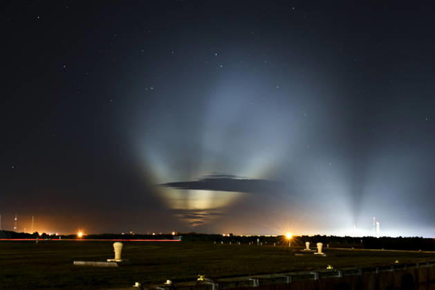 A SpaceX Falcon 9 rocket creates an exhaust plume during the pre-dawn hours as it launches an additional 29 Starlink satellites on mission 10-49 at 5:33 AM from Launch Complex 40 at the Cape Canaveral Space Force Station, Florida on Tuesday August 25, 2026.  CCP20260825003 JOExMARINO
