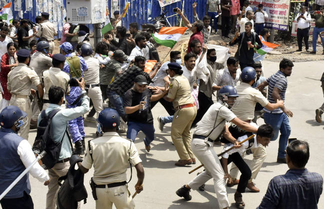Students stage a protest demanding cancellation of the 70th BPSC examination Patna, Aug 25 (ANI): Police carry out lathi charge on students as they march towards Raj Bhavan from Gandhi Maidan, demanding cancellation of the 70th BPSC examination, in Patna on Tuesday. Patna Bihar India Copyright: xANIx ANI_20260825214