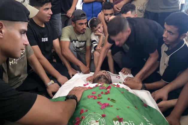 Palestinians Bury Three People in Khan Younis Palestinians attend the funeral of three people in Khan Younis, in the southern Gaza Strip, on August 25, 2026. Two died from wounds sustained in previous Israeli strikes, while the third was killed in an Israeli strike the previous evening. Photo by Tariq Mohammad APA Images Khan Yunis Gaza Strip Palestinian Territory 250826_Khan_Yunis_TM_04(10) Copyright: xapaimagesxTariqxMohammad xapaimagesx
