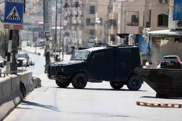 Israeli forces raid UNRWA s Kalendiya Education Center in East Jerusalem JERUSALEM - AUGUST 25 : Israeli forces raid the Qalandia Training Center belonging to the United Nations Relief and Works Agency for Palestine Refugees in the Near East (UNRWA) north of East Jerusalem on August 25, 2026. Israeli forces arrive to evacuate the center block surrounding streets and prevent local residents from approaching. Issam Rimawi Anadolu Jerusalem Palestinian Territory, Occupied. Editorial use only. Please get in touch for any other usage.  Copyright: x2026xAnadoluxIssamxRimawix