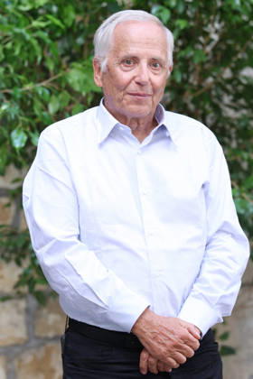 Angouleme Film Festival - Demain je tombe amoureux Photocall Fabrice Luchini attends the « Demain je tombe amoureux » Photocall as part of the 19th Angouleme Film Festival in Angouleme, August 25, 2026, France. Photo by Jerome Domine ABACAPRESS.COM Angouleme France  Copyright: xDominexJerome ABACAx