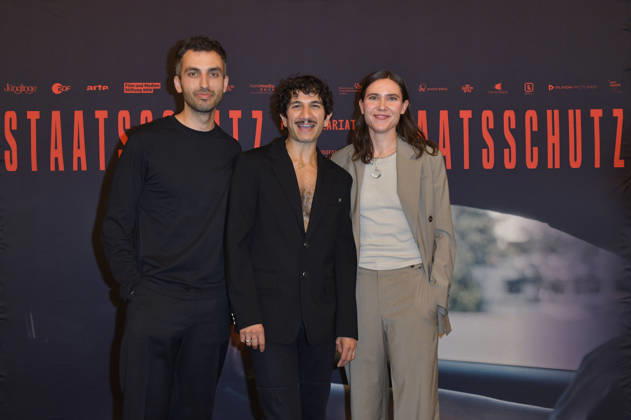 Jorgo Narjes, Faraz Shariat und Paulina Lorenz beim Special Screening des Kinofilms Staatsschutz im Kino International. Berlin, 25.08.2026