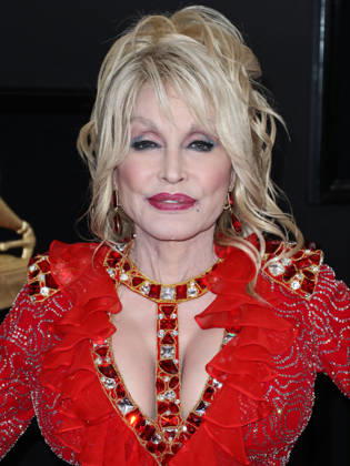 (FILE) Dolly Parton Dead At 80 (FILE) Dolly Parton Dead At 80. Dolly Parton Died After a Brief Battle with Cancer, Her Team Confirms. Her nephew Bryan Seaver announced her death in an Instagram video on Tuesday, August 25, 2026. LOS ANGELES, CALIFORNIA, USA - FEBRUARY 10: American singer, songwriter, actress, businesswoman, and philanthropist Dolly Parton arrives at the 61st Annual GRAMMY Awards held at Staples Center on February 10, 2019 in Los Angeles, California, United States. (Photo by Xavier Collin Image Press Agency)