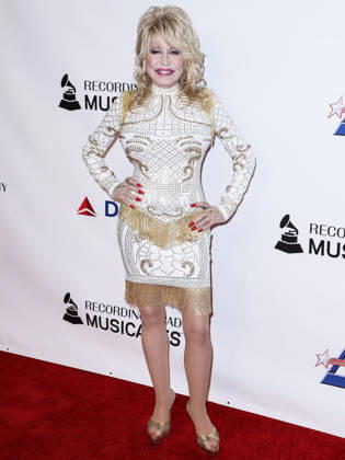 (FILE) Dolly Parton Dead At 80 (FILE) Dolly Parton Dead At 80. Dolly Parton Died After a Brief Battle with Cancer, Her Team Confirms. Her nephew Bryan Seaver announced her death in an Instagram video on Tuesday, August 25, 2026. LOS ANGELES, CALIFORNIA, USA - FEBRUARY 08: American singer, songwriter, actress, businesswoman, and philanthropist Dolly Parton arrives at the 2019 MusiCares Person Of The Year Honoring Dolly Parton held at the Los Angeles Convention Center on February 8, 2019 in Los Angeles, California, United States. (Photo by Xavier Collin Image Press Agency)