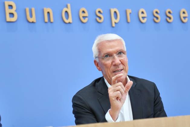 Berlin, Deutschland, 26.08.2026: Bundespressekonferenz: Vorstellung der Wirtschaftsschutzstudie 2026: Ralf Wintergerst, Bitkom-Präsident Copyright: xdtsxNachrichtenagenturx dts_131156
