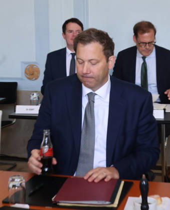 Bundeskabinett Klausur Neuhardenberg und Cola Yero26.08.2026, Germany, Bradenburg, Schloss Neuhardenberg, Neuhardenberg, Bundesregierung, Kabinettsklausur auf Schloss Neuhardenberg mit Bundeskanzler Friedrich Merz 56.KIabiunettssityung, B rbel Bas, StMin Warken, Bm Klingbeil Neuhardenberg Brandenburg Germany