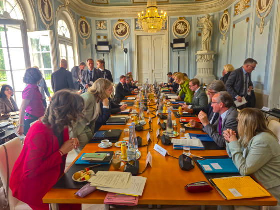 Bundeskabinett Klausur Neuhardenberg und Cola Yero26.08.2026, Germany, Bradenburg, Schloss Neuhardenberg, Neuhardenberg, Bundesregierung, Kabinettsklausur auf Schloss Neuhardenberg mit Bundeskanzler Friedrich Merz 56.KIabiunettssityung, B rbel Bas, StMin Warken, Bm Klingbeil Â Neuhardenberg Brandenburg Germany