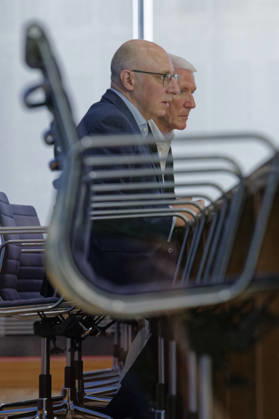 Wirtschaftsschutzstudie 2026 2026-08-26 Deutschland, Berlin Bundespressekonferenz: Bitkom-Präsident Dr. Ralf Wintergerst (r.) und der Präsident des Bundesamts für Verfassungsschutz (BfV), Sinan Selen, stellen die Wirtschaftsschutzstudie 2026 vor.