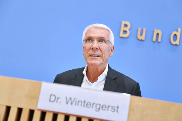 Berlin, Deutschland, 26.08.2026: Bundespressekonferenz: Vorstellung der Wirtschaftsschutzstudie 2026: Ralf Wintergerst, Bitkom-Präsident Copyright: xdtsxNachrichtenagenturx dts_131170