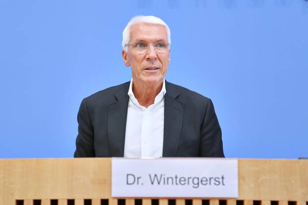 Berlin, Deutschland, 26.08.2026: Bundespressekonferenz: Vorstellung der Wirtschaftsschutzstudie 2026: Ralf Wintergerst, Bitkom-Präsident Copyright: xdtsxNachrichtenagenturx dts_131172