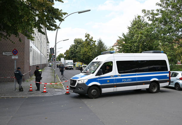WWII bomb discovered in Berlin BERLIN, GERMANY - AUGUST 26: Police officers are seen near the Neukoelln Ship Canal, where an unexploded World War II bomb was discovered during construction work in Berlin, Germany, on August 26, 2026. The bomb is due to be defused later in the day, and the exclusion zone may be extended, potentially affecting residential buildings, schools, daycare centres and a nursing home. Volodymyr Sindieiev Anadolu Berlin Germany. Editorial use only. Please get in touch for any other usage.  Copyright: x2026xAnadoluxVolodymyrxSindieievx