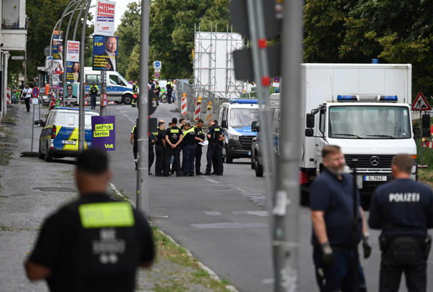 WWII bomb discovered in Berlin BERLIN, GERMANY - AUGUST 26: Police officers are seen near the Neukoelln Ship Canal, where an unexploded World War II bomb was discovered during construction work in Berlin, Germany, on August 26, 2026. The bomb is due to be defused later in the day, and the exclusion zone may be extended, potentially affecting residential buildings, schools, daycare centres and a nursing home. Volodymyr Sindieiev Anadolu Berlin Germany. Editorial use only. Please get in touch for any other usage.  Copyright: x2026xAnadoluxVolodymyrxSindieievx