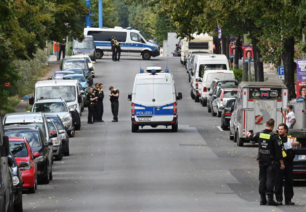 WWII bomb discovered in Berlin BERLIN, GERMANY - AUGUST 26: Police officers are seen near the Neukoelln Ship Canal, where an unexploded World War II bomb was discovered during construction work in Berlin, Germany, on August 26, 2026. The bomb is due to be defused later in the day, and the exclusion zone may be extended, potentially affecting residential buildings, schools, daycare centres and a nursing home. Volodymyr Sindieiev Anadolu Berlin Germany. Editorial use only. Please get in touch for any other usage.  Copyright: x2026xAnadoluxVolodymyrxSindieievx