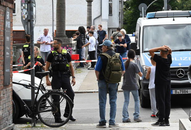 WWII bomb discovered in Berlin BERLIN, GERMANY - AUGUST 26: Police officers are seen near the Neukoelln Ship Canal, where an unexploded World War II bomb was discovered during construction work in Berlin, Germany, on August 26, 2026. The bomb is due to be defused later in the day, and the exclusion zone may be extended, potentially affecting residential buildings, schools, daycare centres and a nursing home. Volodymyr Sindieiev Anadolu Berlin Germany. Editorial use only. Please get in touch for any other usage.  Copyright: x2026xAnadoluxVolodymyrxSindieievx