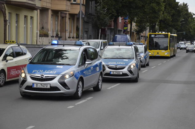 Bombenfunde Berlin-Neukölln, 26.08.2026 7aIMG: 0570781 Einige Ansichten und Situationen während dieses Fundes.Berlin, Kiehlufer Copyright: 7aktuell.dex xLucaxFritzsche 0570781 20260826_7a_BOMENRAUMUNG_570781