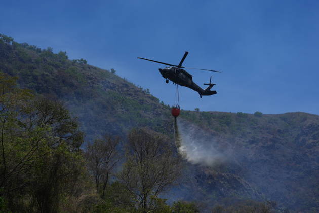 Wildfire in Colombia s Coello COELLO, COLOMBIA - AUGUST 26: Volunteers and firefighters work to contain a wildfire in Coello, Tolima department, Colombia, on August 26, 2026. Several municipalities across Tolima are facing wildfires fueled by dry conditions, high temperatures and strong winds, with emergency crews working to contain the flames and protect rural communities. Juancho Torres Anadolu Coello Colombia. Editorial use only. Please get in touch for any other usage.  Copyright: x2026xAnadoluxJuanchoxTorresx