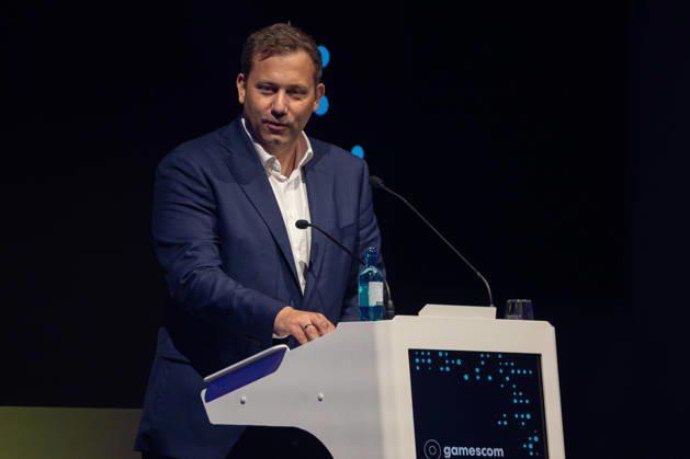 Politische Eröffnung der gamescom 2026 im Confex der Koelnmesse - 26.08.26 Bundesminister der Finanzen und Vizekanzler Lars KLINGBEIL (SPD) - Politische Eröffnungsveranstaltung der gamescom 2026 mit hochrangigen Vertretern aus Bundes-, Landes- und EU-Politik im Confex der Koelnmesse in Köln. Köln Deutz Nordrhein-Westfalen Deutschland Copyright: xMarcxJohnx