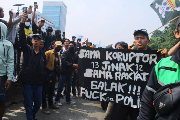 Online motorcycle taxi drivers protest outside Indonesian parliament in Jakarta JAKARTA, INDONESIA AUGUST 29, 2026: Online motorcycle taxi drivers gather near the Indonesian House of Representatives (DPR RI) building in Jakarta, Indonesia, on August 29, 2026. Police initially prevented the group from assembling outside the parliament building because authorities had not received prior notification of the demonstration. Following mediation between police and the protesters, the group was permitted to continue the demonstration outside the DPR RI building. Jakarta Indonesia Copyright: x xAhmadxfauzixHerdiansyahx xJNAxPressx