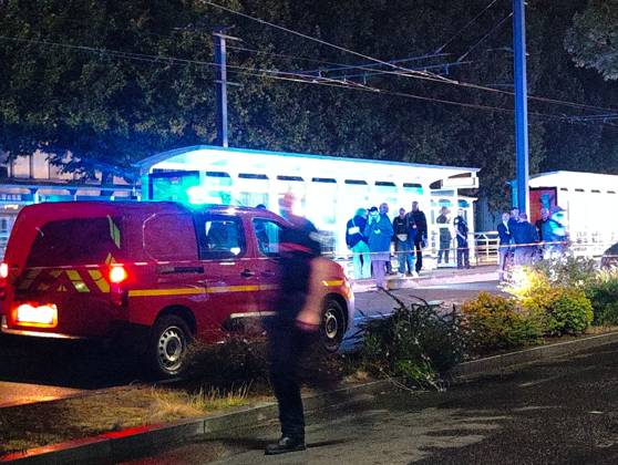 A car plowed into a crowd waiting at a bus stop in front of the Caen train station around 10:30 p.m. on Wednesday, August 26, in Caen. Léopold Picot, Radio France. Maxppp. Léopold Picot, Radio France. Maxppp, August 27, 2026 A car plowed into a crowd waiting at a bus stop in front of the Caen train station around 10:30 p.m. on Wednesday, August 26, in Caen, Caen, France, Aug. 27, 2026 A car deliberately drove into a group of about a dozen pedestrians near the Caen train station in Calvados on Wednesday, August 26, 2026. Two people were killed and nine injured. An individual of Russian origin drove his vehicle into a group of around ten people on Wednesday, August 26, at approximately 10 p.m., in the area near the train station. The alleged  Copyright: xRadioxFrance MaxpppxLÃ opoldxPicotx RF20260827854 RF20260827_4